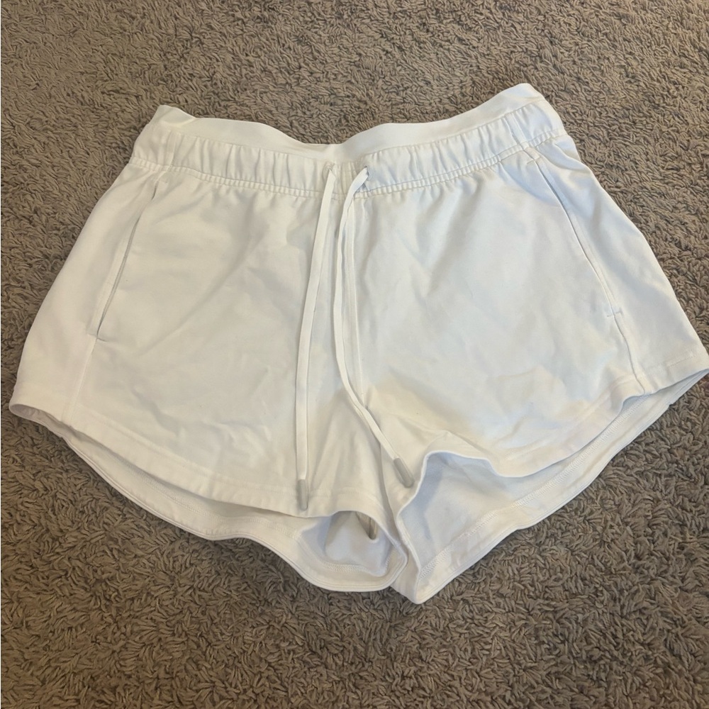 Lululemon Glow Shorts